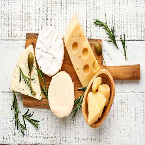 آشنایی با انواع پنیر و کاربرد‌های متفاوت پنیر در اشپزی