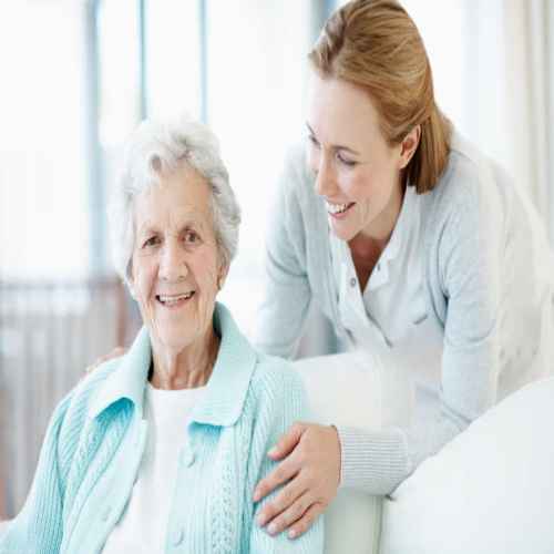 استخدام پرستار سالمند از کجا شروع کنیم که خیالمان راحت باشد؟