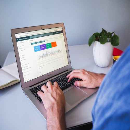  راهنمای جامع سایت‌های کاریابی و استخدام در ایران