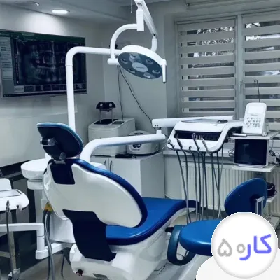 کالسنتر یا اپراتور تلفن خانم