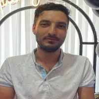 فرهاد عزتی 